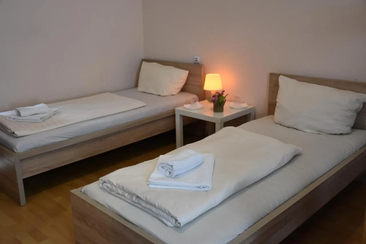 Hotel Schaum Duesseldorf Aparthotel Dusseldorf