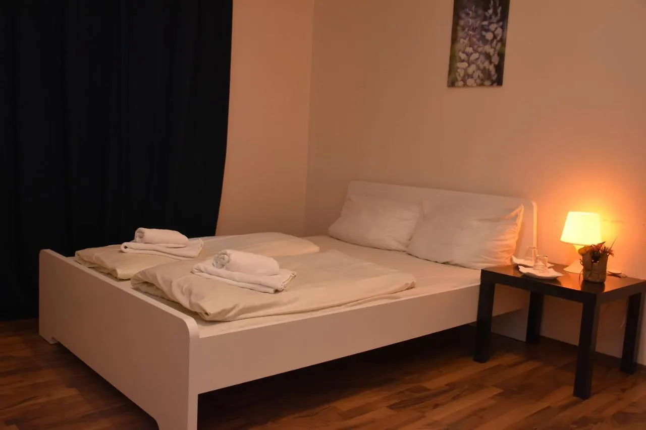 Hotel Schaum Duesseldorf 2*, Dusseldorf