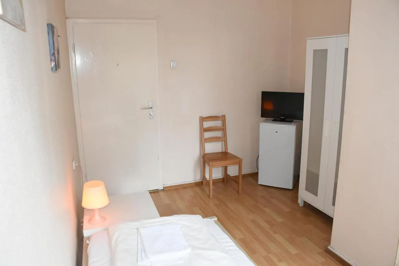Hotel Schaum Duesseldorf 2*, Dusseldorf